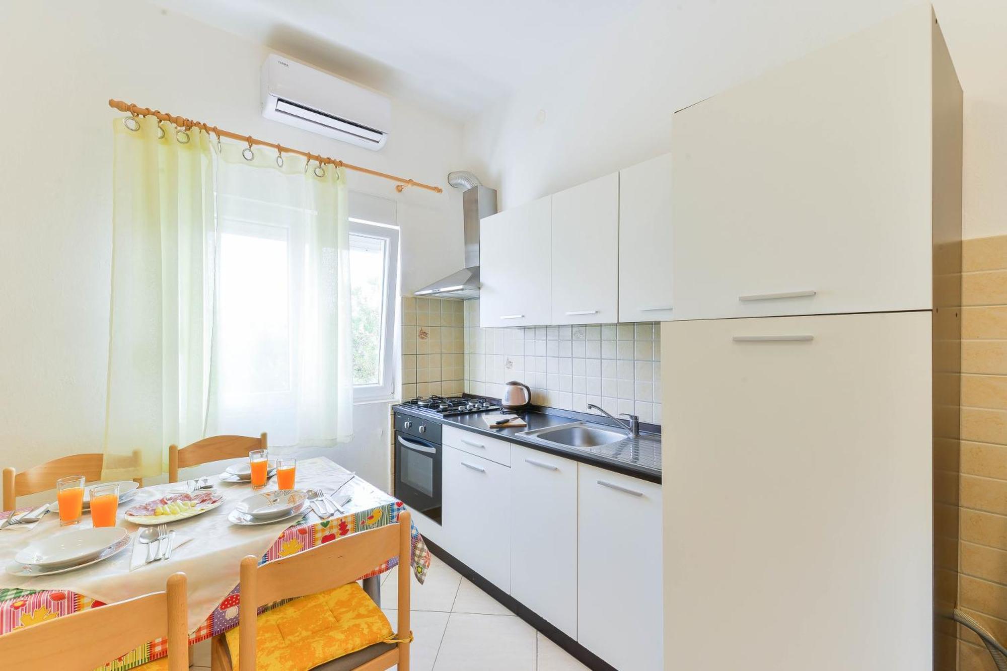 Apartments Lavanda Turanj Exterior photo