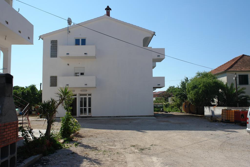 Apartments Lavanda Turanj Exterior photo