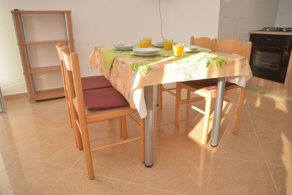 Apartments Lavanda Turanj Exterior photo