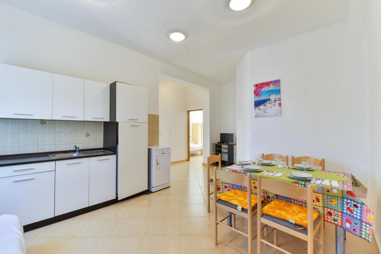 Apartments Lavanda Turanj Exterior photo