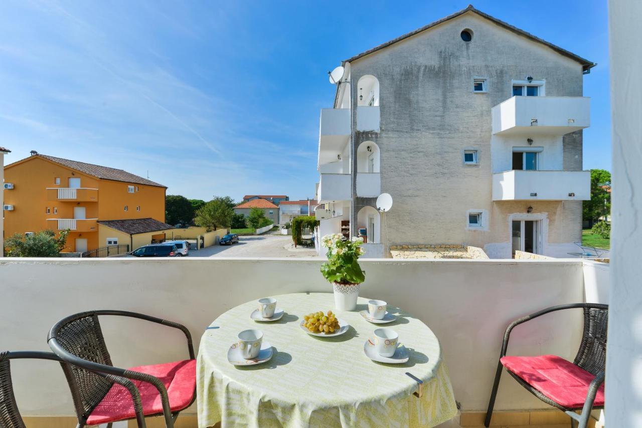 Apartments Lavanda Turanj Exterior photo