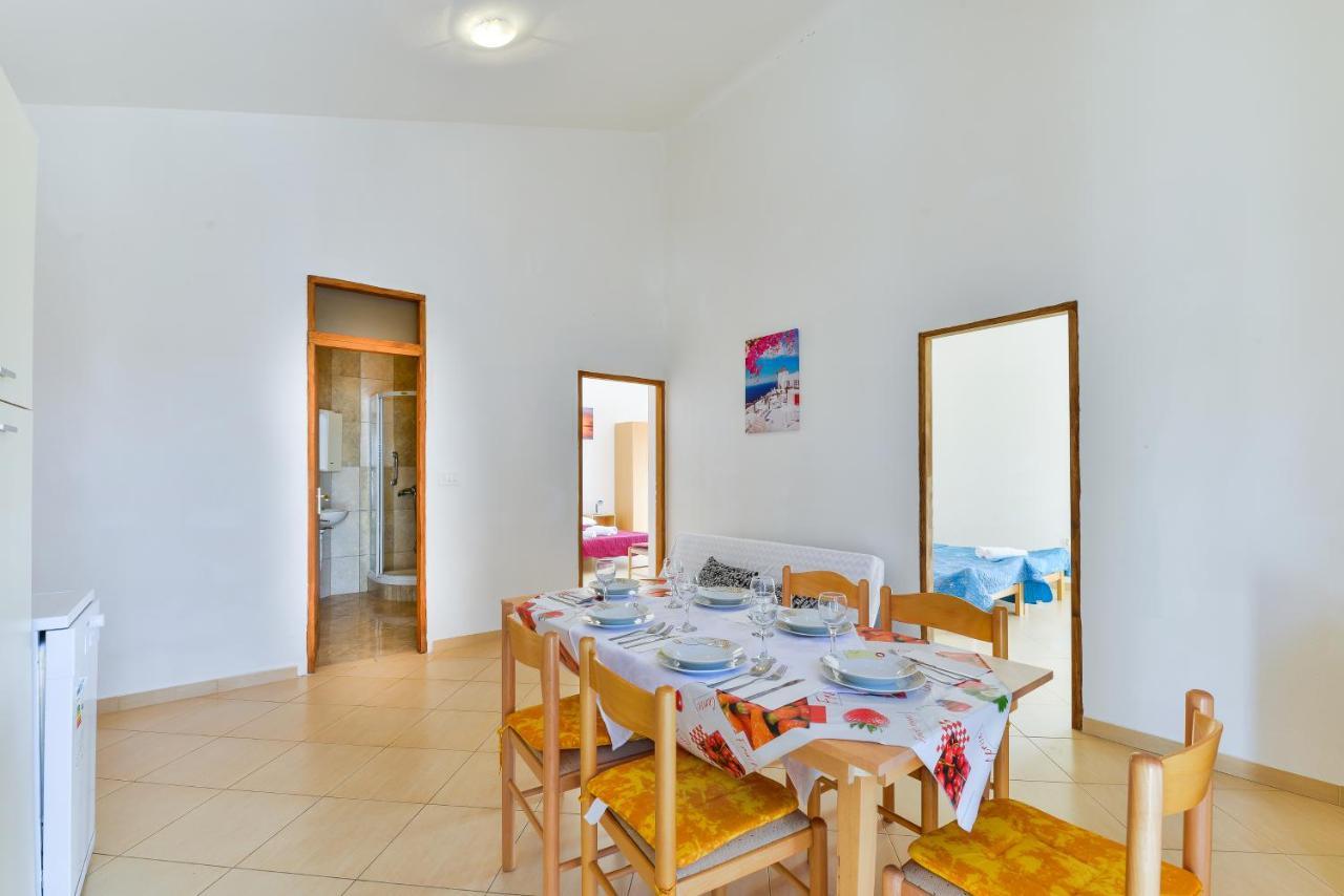 Apartments Lavanda Turanj Exterior photo