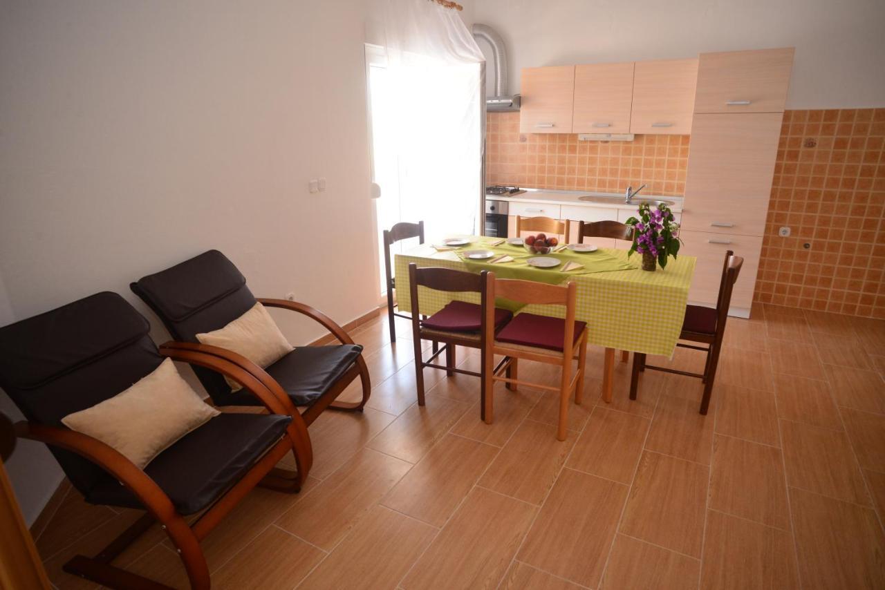 Apartments Lavanda Turanj Exterior photo